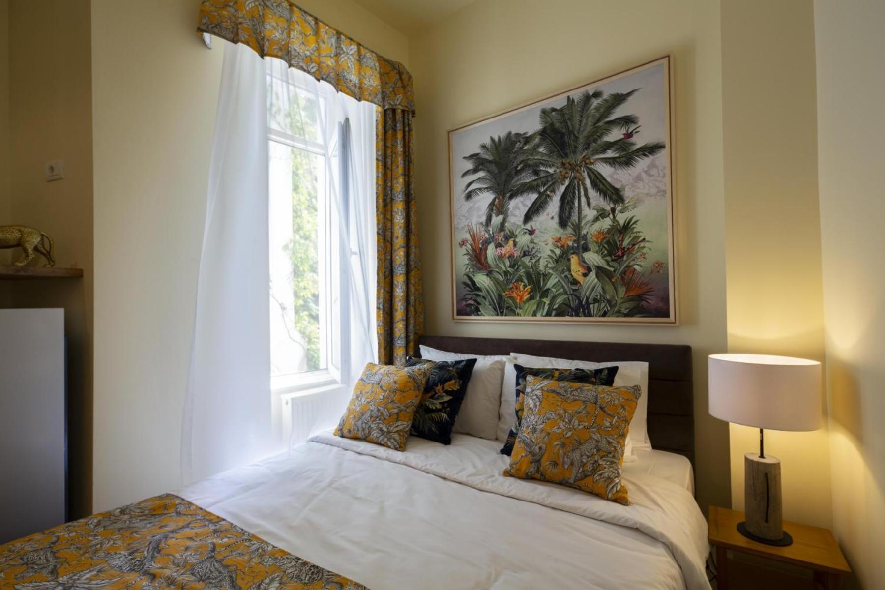 Rainforest Studio Downtown By Pretty Apartments Bucureşti Ngoại thất bức ảnh